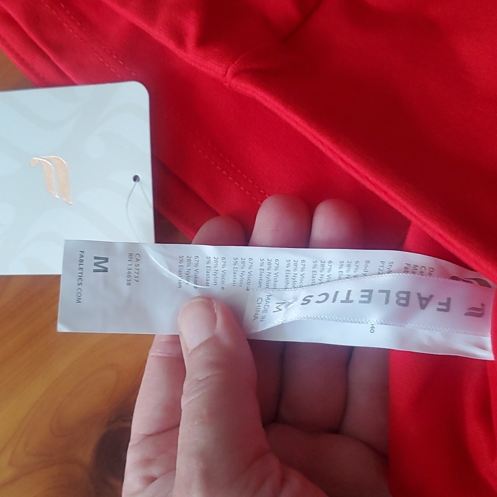 24/7 Skinny Pants Fabletics - Picture 2 of 2